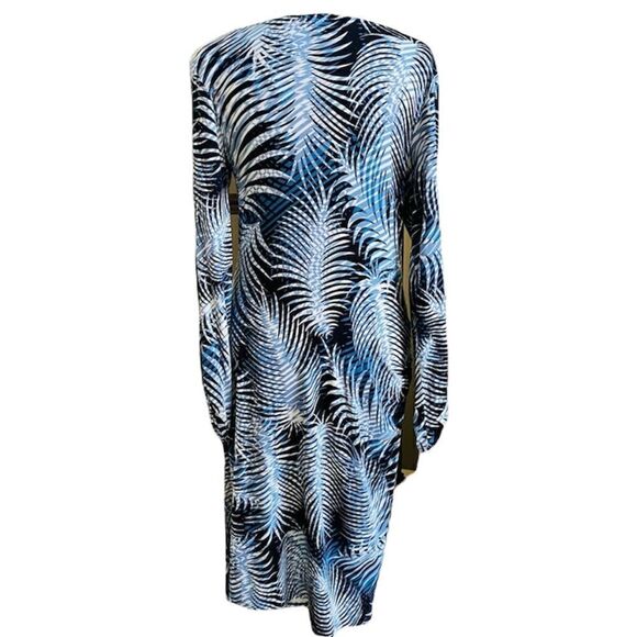 lily Blue Palm Print 3/4 Length Dress - Picture 2 of 16